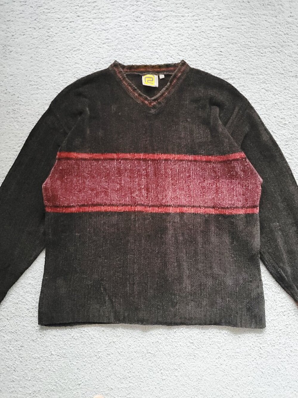 R2 Hardcore Vintage Y2K Chenille V-Neck Striped Skater Sweater Black Red Medium